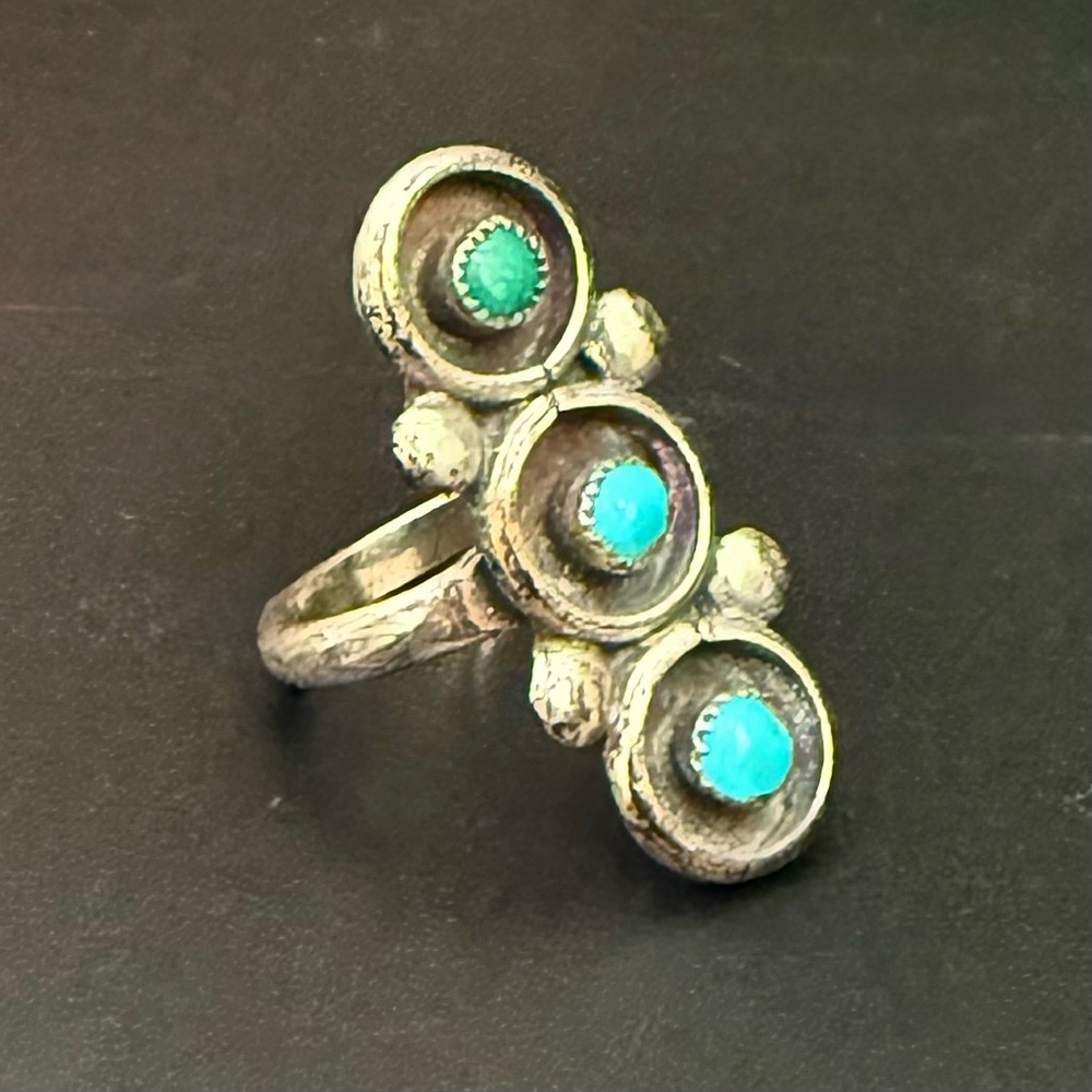 Vintage Unsigned Zuni Native American 3-Row Green Blue Turquoise Ring Size 6 4g. - Picture 2 of 14